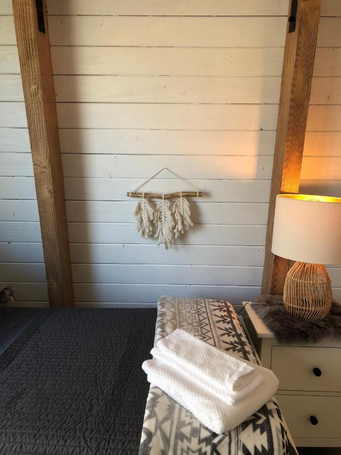 Maison Solange-Red Barn Farmhouse Style- Moonridge Big Bear City Extérieur photo