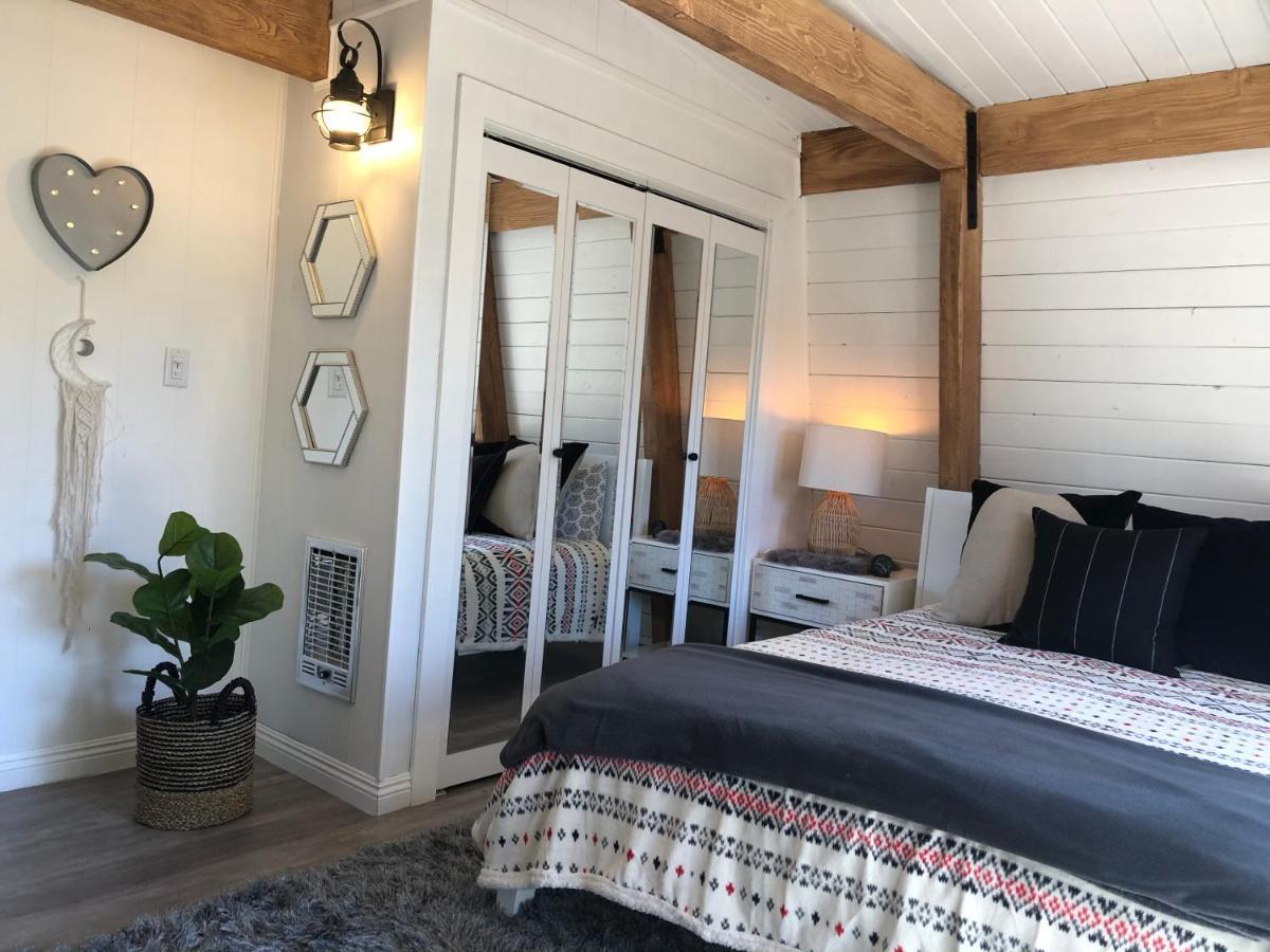 Maison Solange-Red Barn Farmhouse Style- Moonridge Big Bear City Extérieur photo