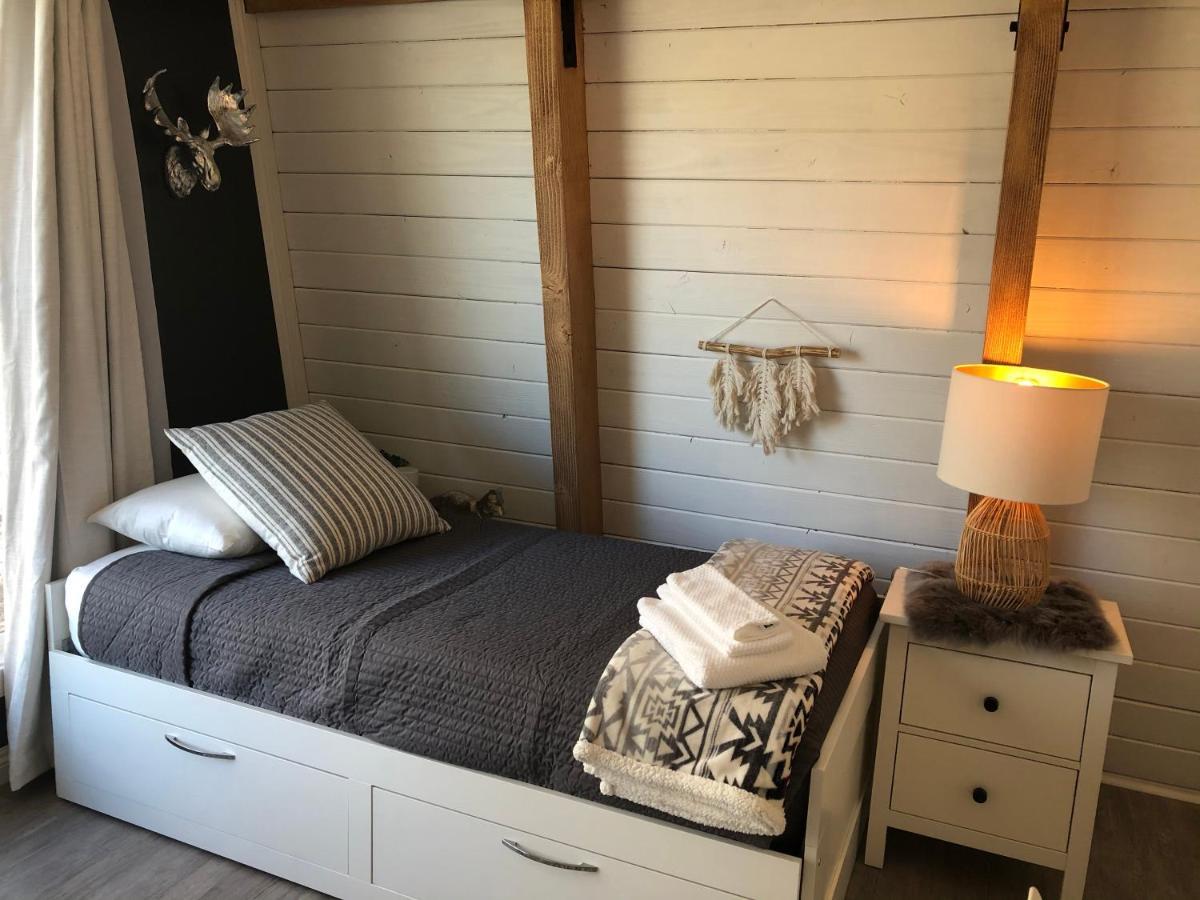 Maison Solange-Red Barn Farmhouse Style- Moonridge Big Bear City Extérieur photo